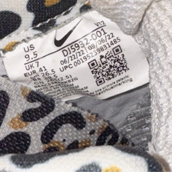 Nike Women's React Infinity Run Flyknit 2 Cheetah Print Running Sneakers Sz 9.5 - Picture 8 of 10